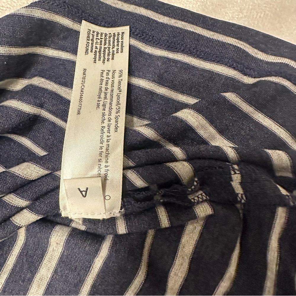 Eileen Fisher Small Oversized Navy and White Striped 3/4 Sleeve Top - Picture 7 of 8